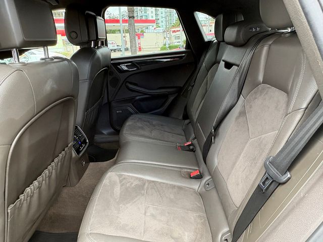 2017 Porsche Macan Base