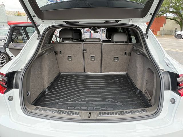 2017 Porsche Macan Base