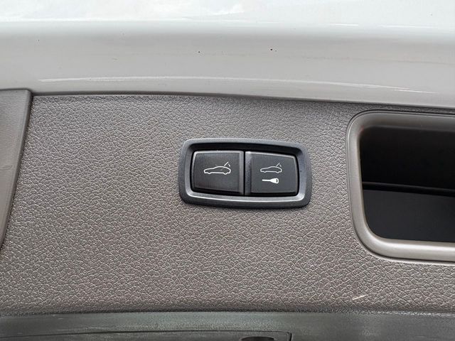 2017 Porsche Macan Base