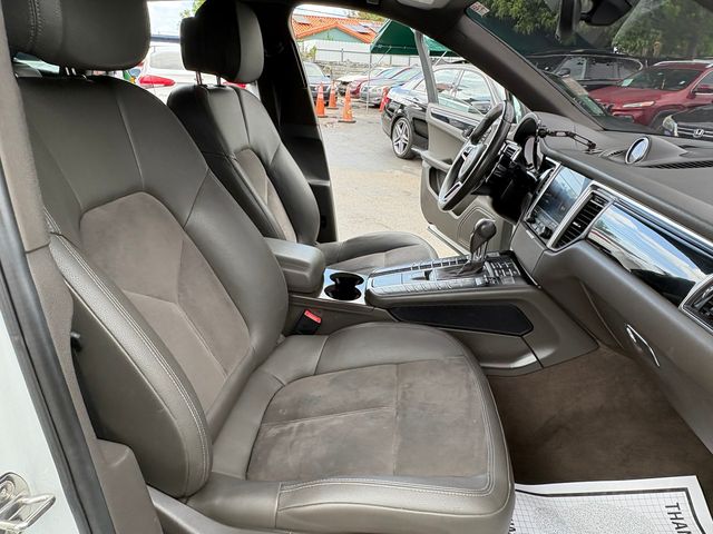 2017 Porsche Macan Base