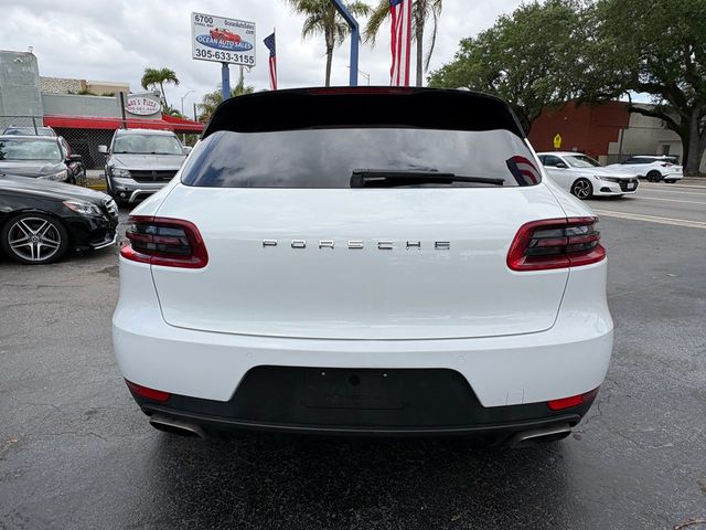 2017 Porsche Macan Base