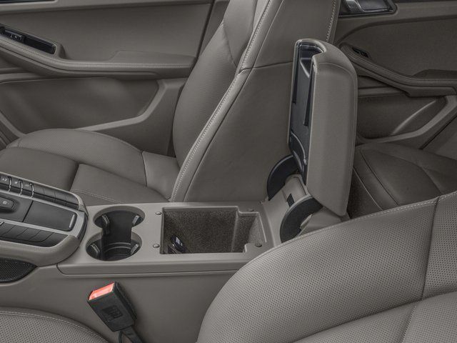 2017 Porsche Macan Premium Package Plus 21" Turbo wheels