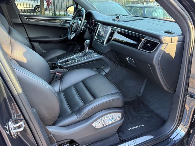 2017 Porsche Macan S