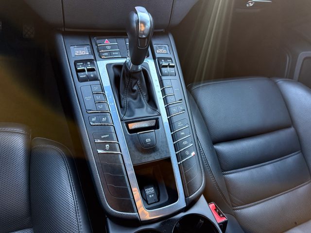 2017 Porsche Macan S