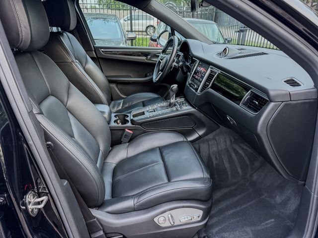2017 Porsche Macan Base