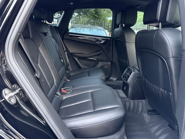 2017 Porsche Macan Base
