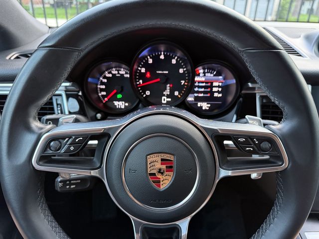 2017 Porsche Macan Base