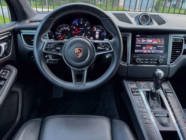 2017 Porsche Macan Base
