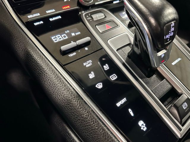 2017 Porsche Panamera Base | Irving, Texas | Hopper Motorplex 2017 Porsche Panamera Base | Irving, Texas | Hopper Motorplex