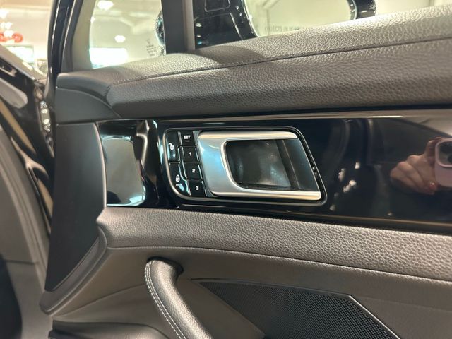 2017 Porsche Panamera Base | Irving, Texas | Hopper Motorplex 2017 Porsche Panamera Base | Irving, Texas | Hopper Motorplex