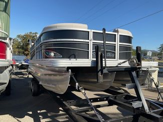 2017 Silver Wave Pontoon 