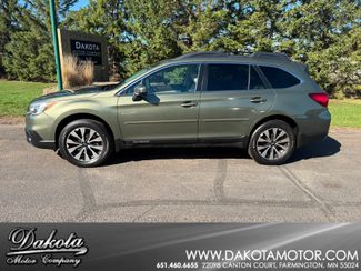 2017 Subaru Outback 2.5i Limited | Farmington, MN | Dakota Motor Company 