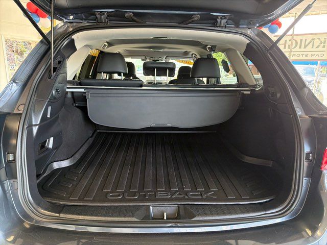 2017 Subaru Outback 3.6R Limited | Rome, GA | Knight's Car Store 2017 Subaru Outback 3.6R Limited | Rome, GA | Knight's Car Store
