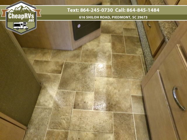 2017 Thor Chateau 31w  | Piedmont, SC | Cheap RV's LLC