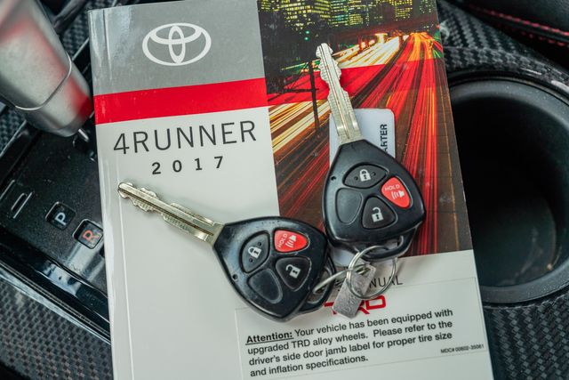 2017 Toyota 4Runner TRD Pro 4X4 / 1-OWNER W/ UPGRADES / LOADED 4WD | Austin, TX | Rocky Mountain Truck Stop Austin