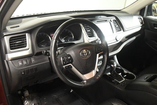 2017 Toyota Highlander XLE | Branford, CT | Sound Auto Wholesalers 2017 Toyota Highlander XLE | Branford, CT | Sound Auto Wholesalers