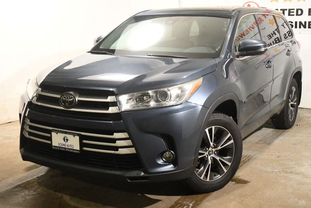 2017 Toyota Highlander LE Plus | Branford, CT | Sound Auto Wholesalers