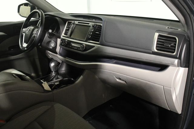 2017 Toyota Highlander LE Plus | Branford, CT | Sound Auto Wholesalers 2017 Toyota Highlander LE Plus | Branford, CT | Sound Auto Wholesalers