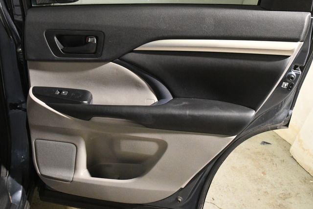 2017 Toyota Highlander LE Plus | Branford, CT | Sound Auto Wholesalers 2017 Toyota Highlander LE Plus | Branford, CT | Sound Auto Wholesalers