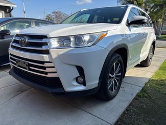 2017 Toyota Highlander XLE | Brea, CA | Zeus Auto Dealers
