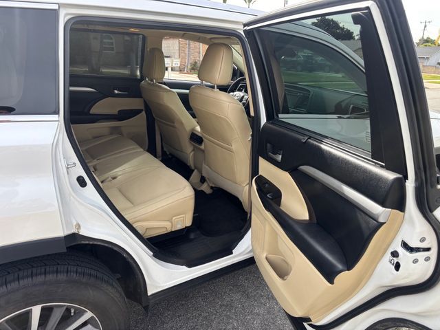 2017 Toyota Highlander XLE | Brea, CA | Zeus Auto Dealers