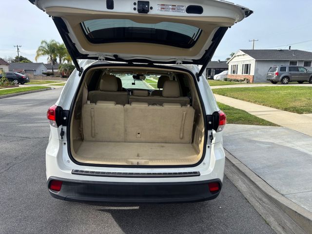 2017 Toyota Highlander XLE | Brea, CA | Zeus Auto Dealers