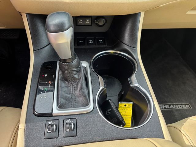 2017 Toyota Highlander XLE | Brea, CA | Zeus Auto Dealers 2017 Toyota Highlander XLE | Brea, CA | Zeus Auto Dealers