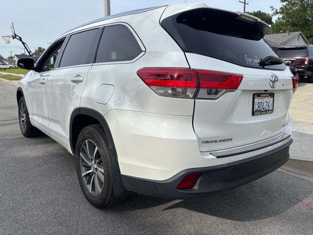 2017 Toyota Highlander XLE | Brea, CA | Zeus Auto Dealers 2017 Toyota Highlander XLE | Brea, CA | Zeus Auto Dealers