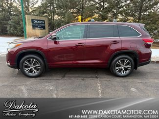 2017 Toyota Highlander LE Plus | Farmington, MN | Dakota Motor Company 