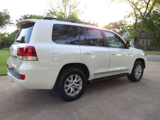 2017 Toyota Land Cruiser