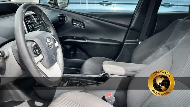 2017 Toyota Prius Three