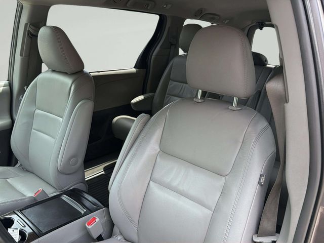 2017 Toyota Sienna XLE Premium 7-Passenger | Alpharetta, GA | Star Motors