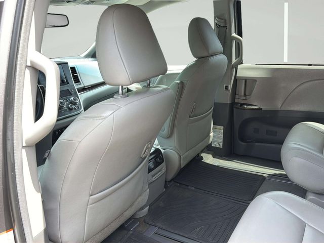 2017 Toyota Sienna XLE Premium 7-Passenger | Alpharetta, GA | Star Motors