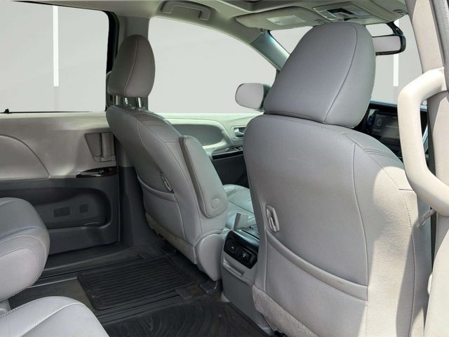2017 Toyota Sienna XLE Premium 7-Passenger | Alpharetta, GA | Star Motors