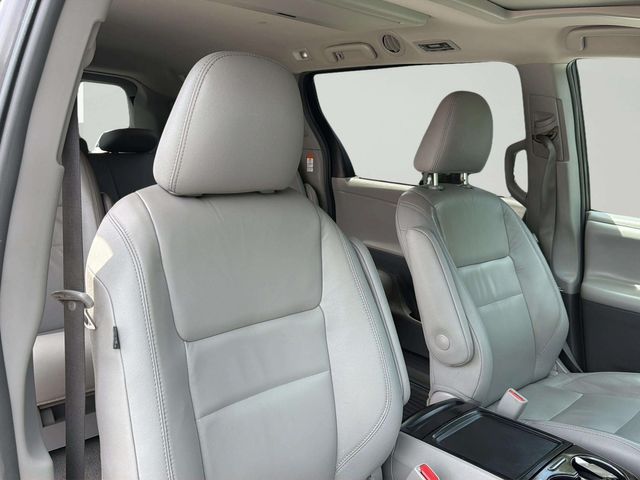2017 Toyota Sienna XLE Premium 7-Passenger | Alpharetta, GA | Star Motors