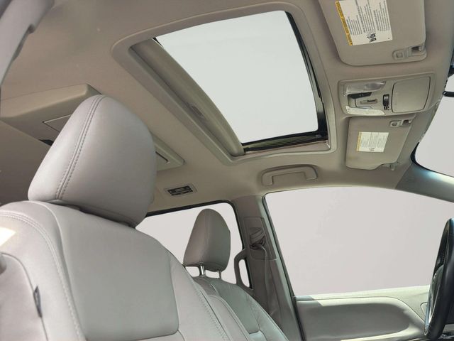 2017 Toyota Sienna XLE Premium 7-Passenger | Alpharetta, GA | Star Motors