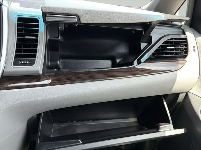 2017 Toyota Sienna XLE Premium 7-Passenger | Alpharetta, GA | Star Motors