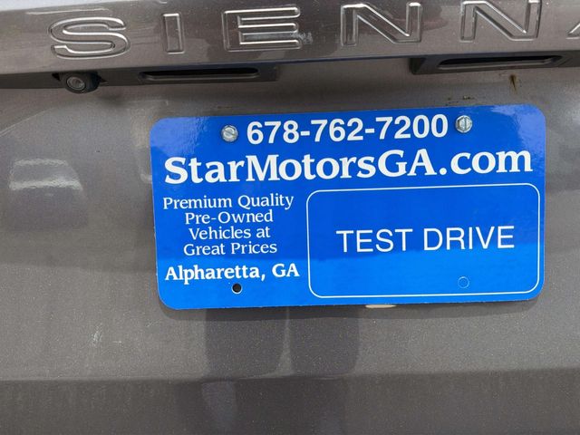 2017 Toyota Sienna XLE Premium 7-Passenger | Alpharetta, GA | Star Motors