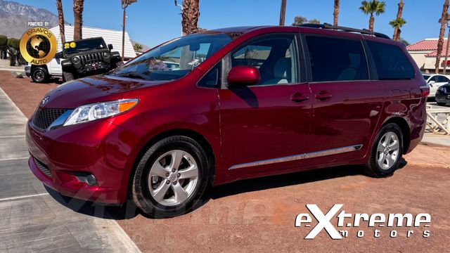 2017 Toyota Sienna LE