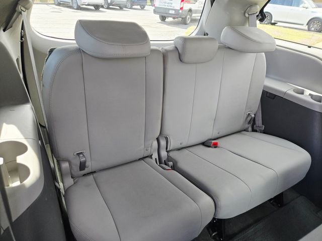 2017 Toyota Sienna XLE 7-Passenger | Ellisville, MO | AutoPort