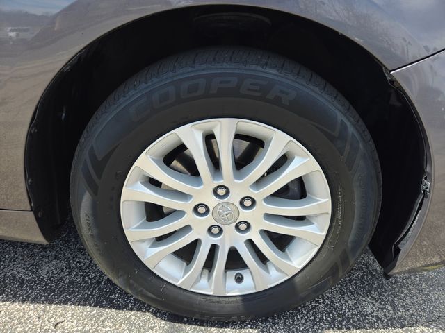 2017 Toyota Sienna XLE 7-Passenger | Ellisville, MO | AutoPort 2017 Toyota Sienna XLE 7-Passenger | Ellisville, MO | AutoPort