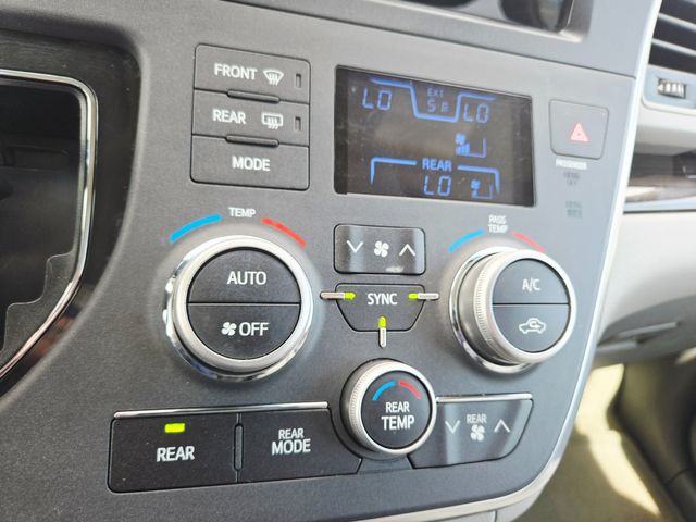 2017 Toyota Sienna XLE 7-Passenger | Ellisville, MO | AutoPort 2017 Toyota Sienna XLE 7-Passenger | Ellisville, MO | AutoPort