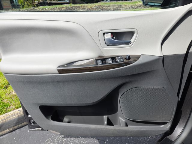 2017 Toyota Sienna XLE 7-Passenger | Ellisville, MO | AutoPort 2017 Toyota Sienna XLE 7-Passenger | Ellisville, MO | AutoPort