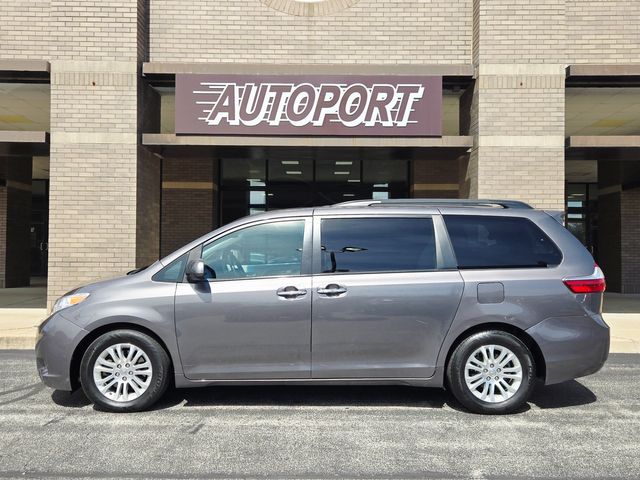 2017 Toyota Sienna XLE 7-Passenger | Ellisville, MO | AutoPort 2017 Toyota Sienna XLE 7-Passenger | Ellisville, MO | AutoPort