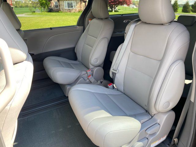 2017 Toyota Sienna XLE Premium 8-Passenger | Ephrata, PA | Pine Tree Motors 2017 Toyota Sienna XLE Premium 8-Passenger | Ephrata, PA | Pine Tree Motors