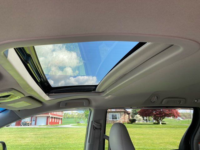 2017 Toyota Sienna XLE Premium 8-Passenger | Ephrata, PA | Pine Tree Motors 2017 Toyota Sienna XLE Premium 8-Passenger | Ephrata, PA | Pine Tree Motors