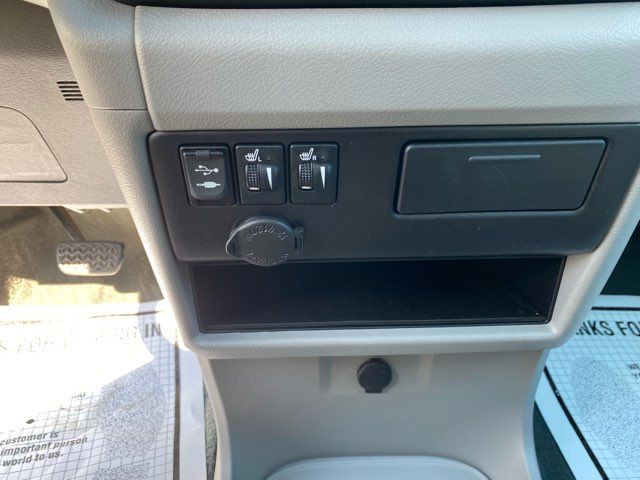 2017 Toyota Sienna XLE Premium 8-Passenger | Ephrata, PA | Pine Tree Motors