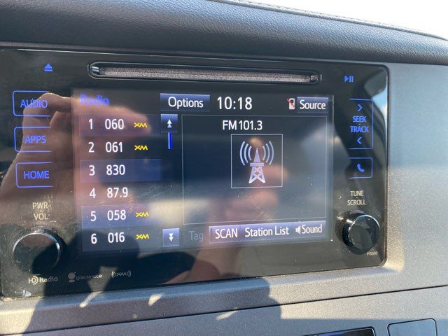 2017 Toyota Sienna XLE Premium 8-Passenger | Ephrata, PA | Pine Tree Motors