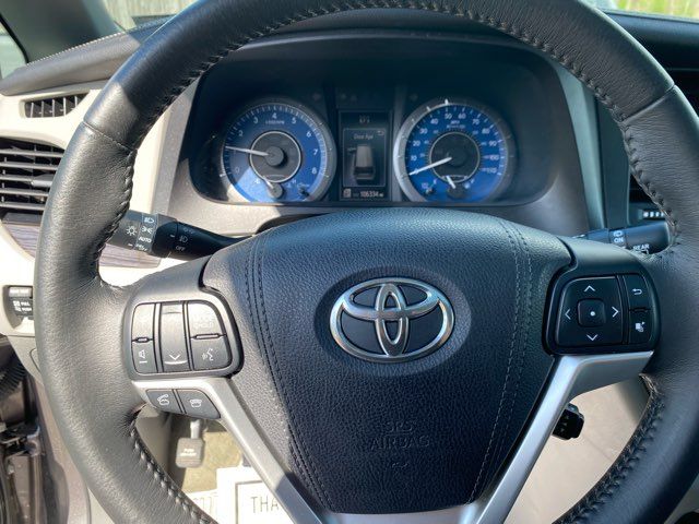 2017 Toyota Sienna XLE Premium 8-Passenger | Ephrata, PA | Pine Tree Motors