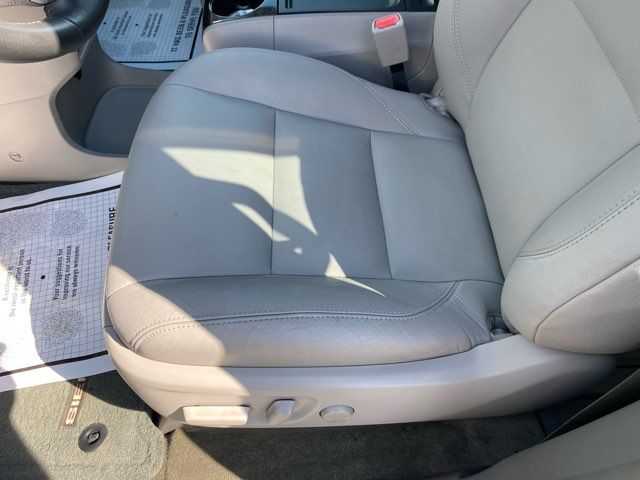 2017 Toyota Sienna XLE Premium 8-Passenger | Ephrata, PA | Pine Tree Motors